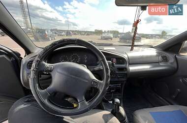 Седан Mazda 323 1997 в Виннице