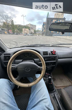 Хэтчбек Mazda 323 1998 в Киеве