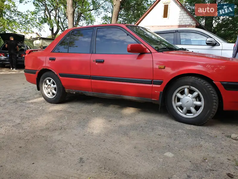 Mazda 323 1993