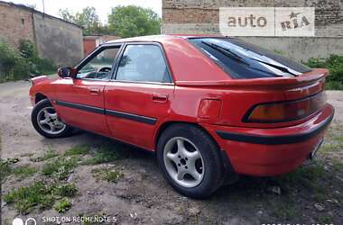 Хэтчбек Mazda 323 1990 в 