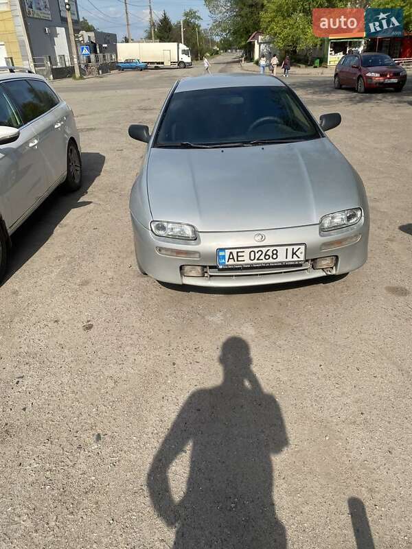 Хэтчбек Mazda 323 1996 в Днепре