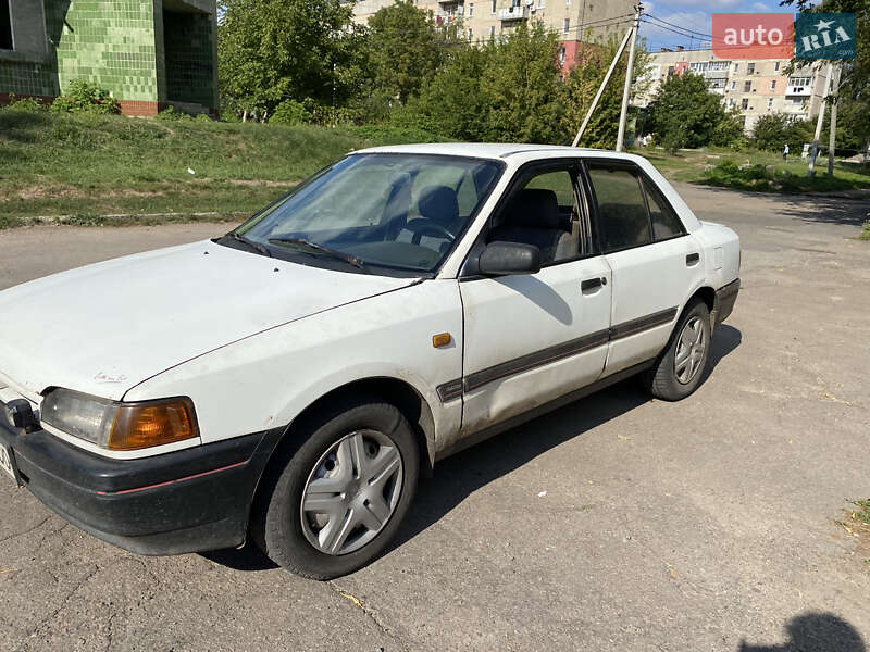 Седан Mazda 323 1992 в Олександрії