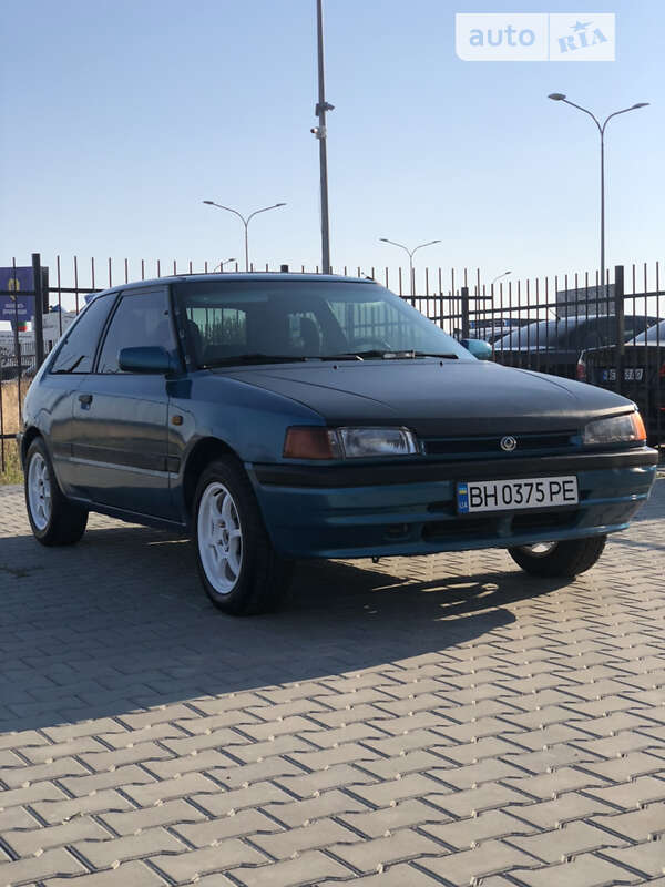 29 объявлений о продаже Mazda 323 1998 года