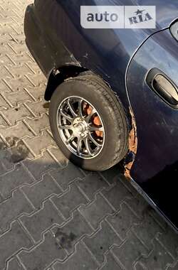 Седан Mazda 323 1997 в Одессе