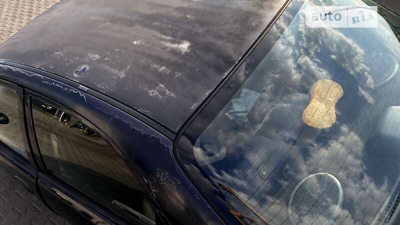 Седан Mazda 323 1997 в Одессе
