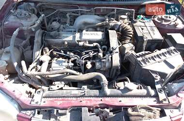 Седан Mazda 323 2001 в Николаеве