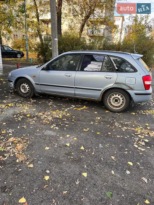 Mazda 323