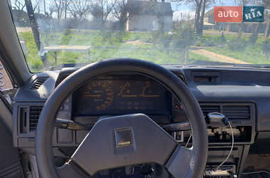 Седан Mazda 323 1987 в Краматорске