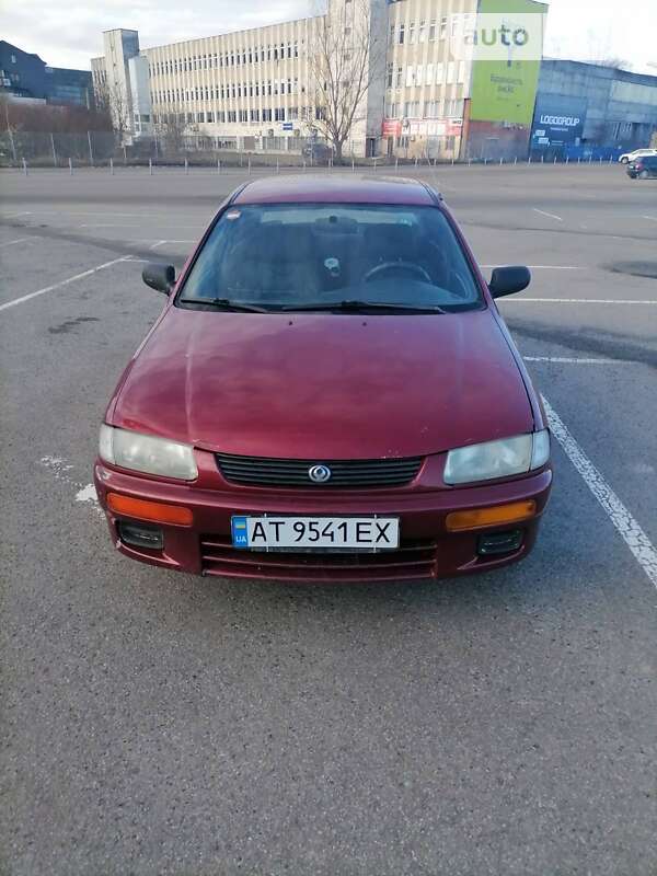 Седан Mazda 323 1996 в Ивано-Франковске