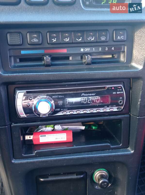 Хэтчбек Mazda 323 1997 в Городенке