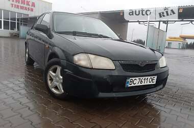 Седан Mazda 323 1999 в Любомлі