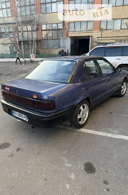 Седан Mazda 323 1990 в Одесі