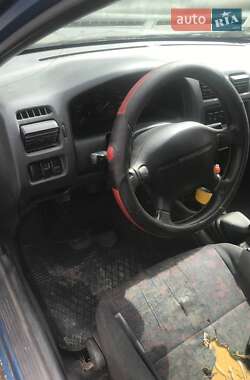 Хэтчбек Mazda 323 1997 в Черновцах