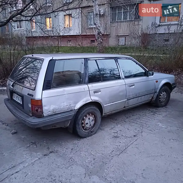 Mazda 323 1986
