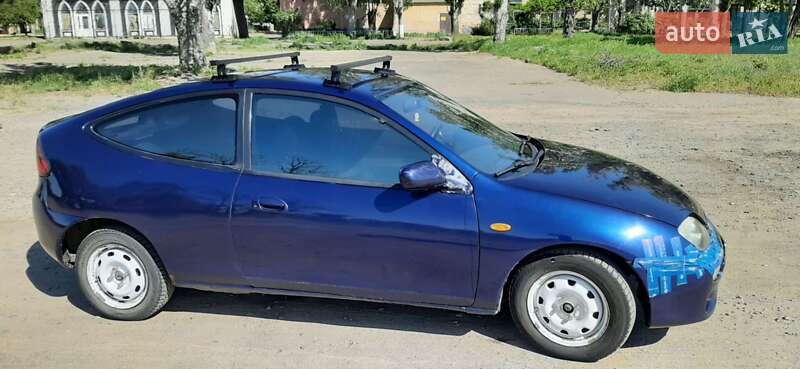 Хэтчбек Mazda 323 1995 в Одессе