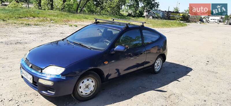 Хэтчбек Mazda 323 1995 в Одессе
