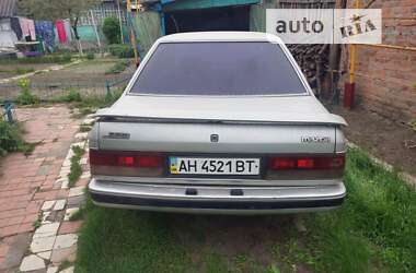 Седан Mazda 323 1989 в Харькове
