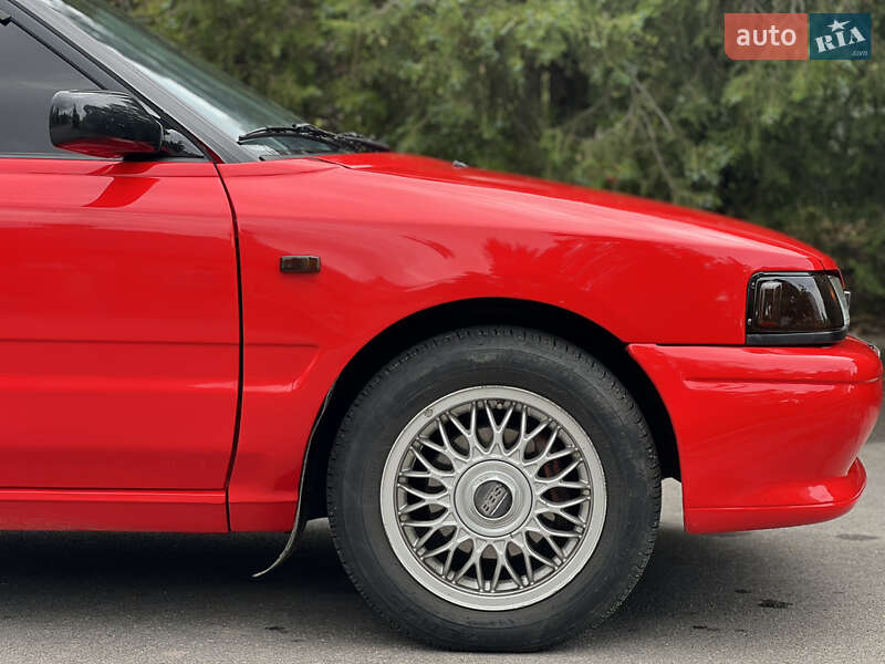 Хэтчбек Mazda 323 1993 в Харькове