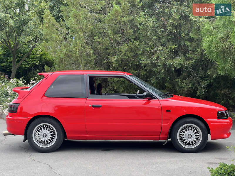 Хэтчбек Mazda 323 1993 в Харькове