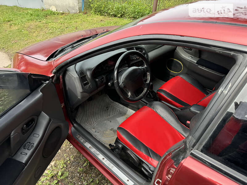 Седан Mazda 323 1996 в Ходорове