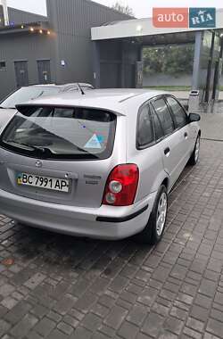 Хэтчбек Mazda 323 2001 в 