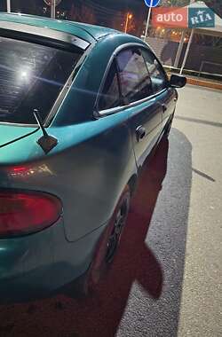 Хетчбек Mazda 323 1995 в 