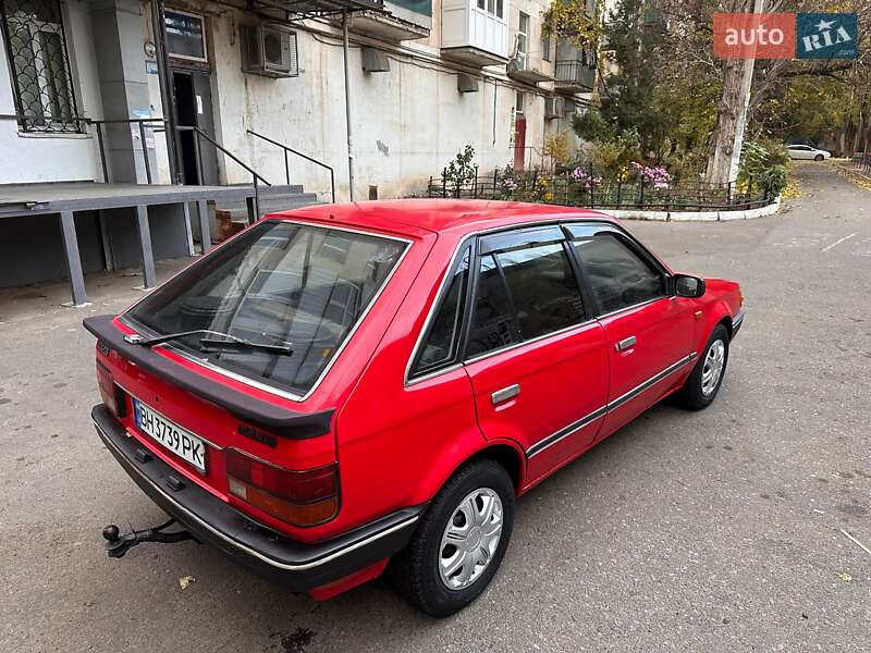 Хэтчбек Mazda 323 1988 в Одессе фото 6 Хэтчбек Mazda 323 1988 в Одессе