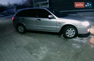 Хэтчбек Mazda 323 2001 в Киеве