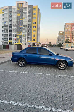 Седан Mazda 323 1998 в Полтаве