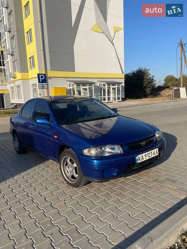 Седан Mazda 323 1998 в Полтаве
