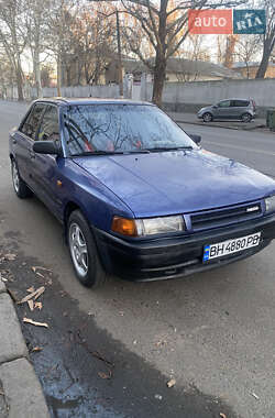 Седан Mazda 323 1990 в Одесі