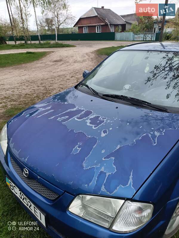 Хэтчбек Mazda 323 2000 в Рудки