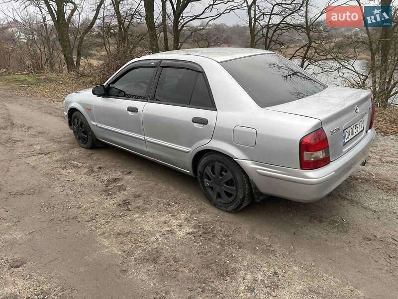 Седан Mazda 323 1999 в Білій Церкві