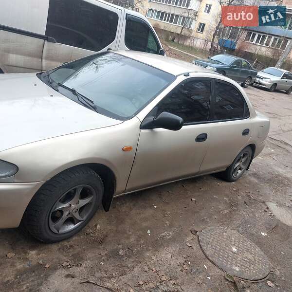 Mazda 323 1997