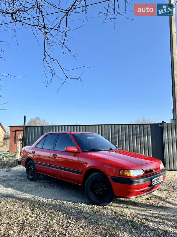 Mazda 323 1992