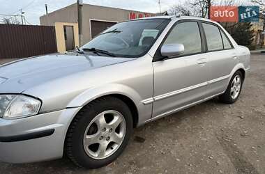 Седан Mazda 323 2000 в Овидиополе