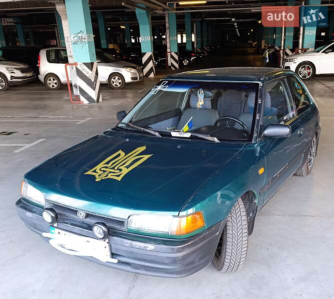 Хэтчбек Mazda 323 1992 в Киеве фото 4 Хэтчбек Mazda 323 1992 в Киеве