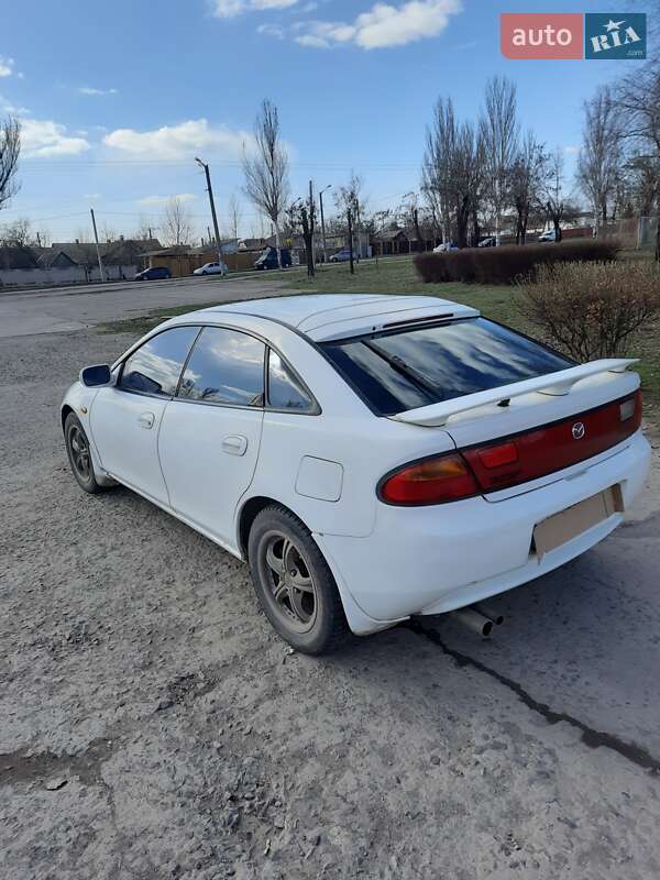 Хэтчбек Mazda 323 1995 в Кривом Роге