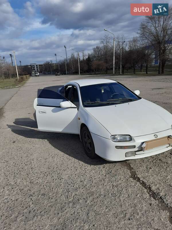 Хэтчбек Mazda 323 1995 в Кривом Роге