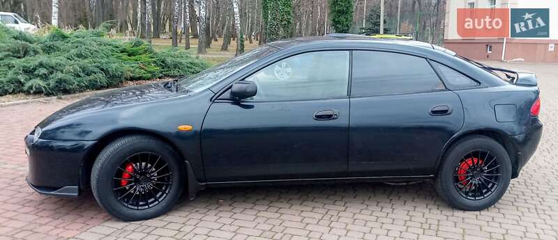 Хэтчбек Mazda 323 1995 в Виннице