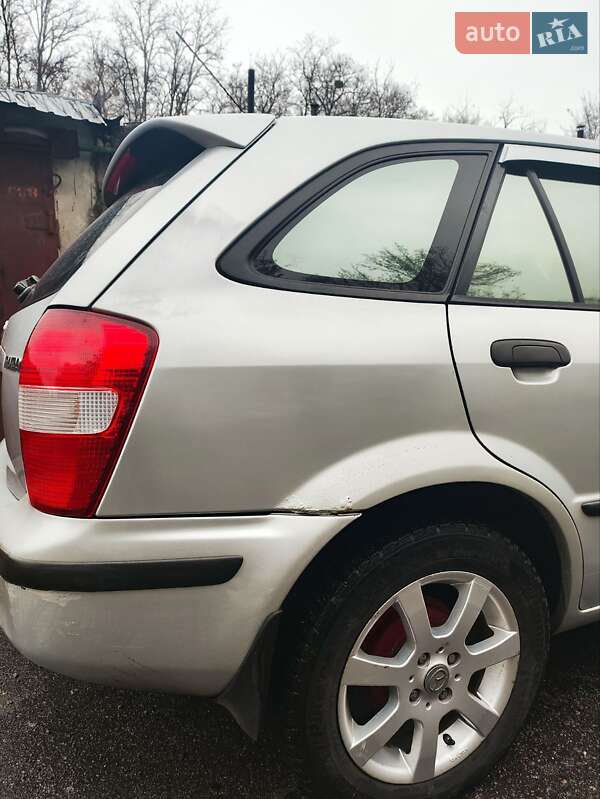 Хэтчбек Mazda 323 1998 в Светловодске