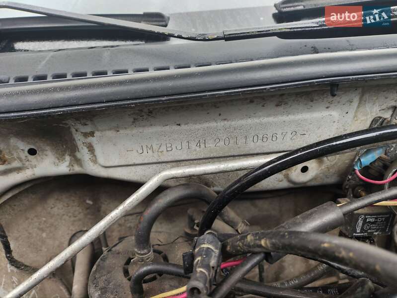 Хэтчбек Mazda 323 1998 в Светловодске