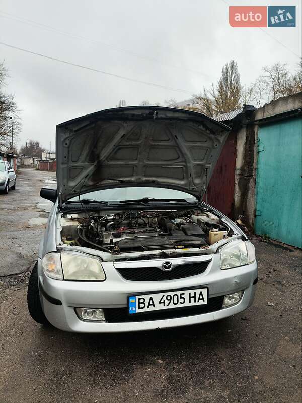 Хэтчбек Mazda 323 1998 в Светловодске
