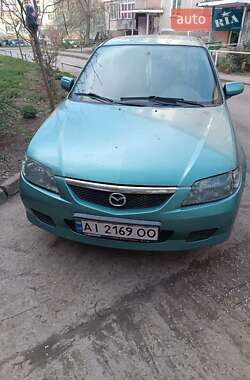 Хетчбек Mazda 323 2002 в 