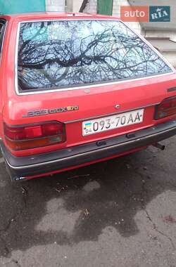 Хетчбек Mazda 323 1987 в 