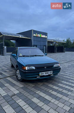 Седан Mazda 323 1995 в 