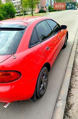 Хэтчбек Mazda 323 1994 в 