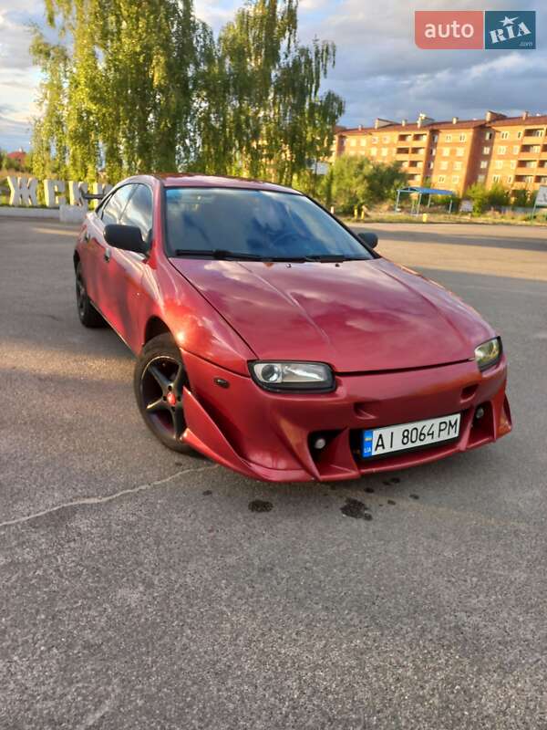 Хэтчбек Mazda 323 1998 в 