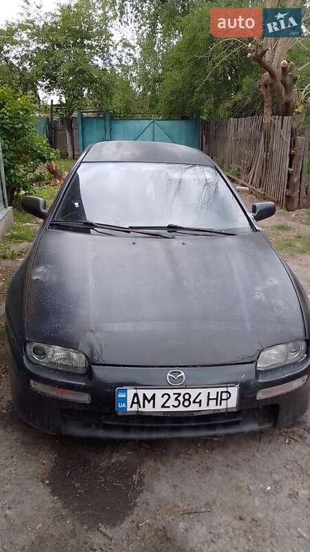 Хетчбек Mazda 323 1994 в 