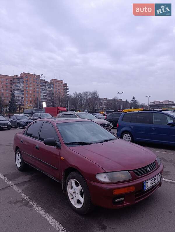 Седан Mazda 323 1996 в Ровно